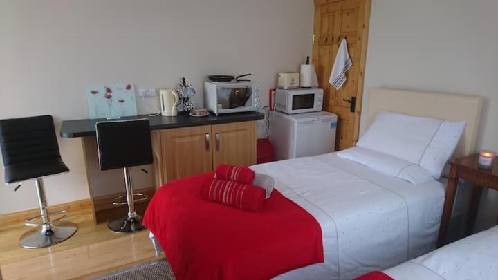 Skellig View Harbour View Sunrise Apartment 波托马里 外观 照片